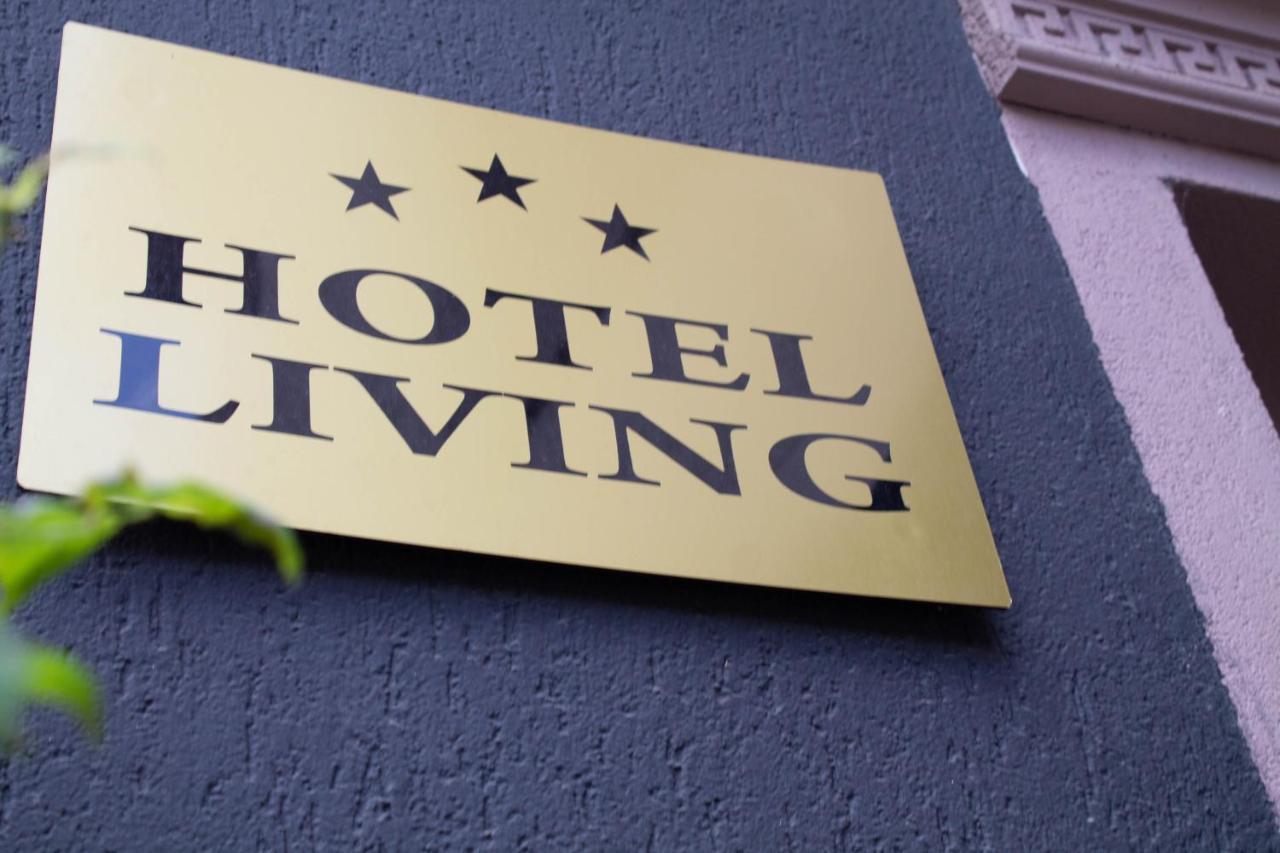 Hotel Living Suto Orizari Exteriér fotografie