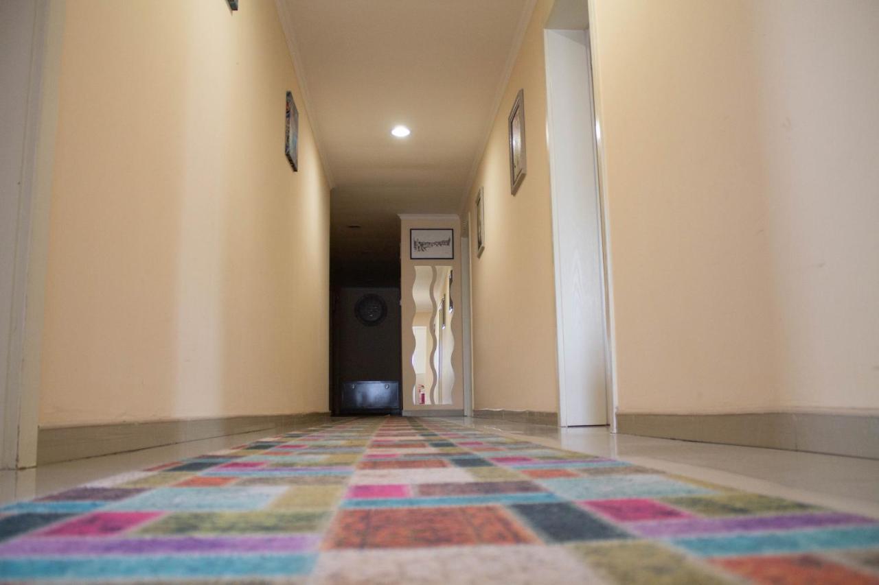 Hotel Living Suto Orizari Exteriér fotografie